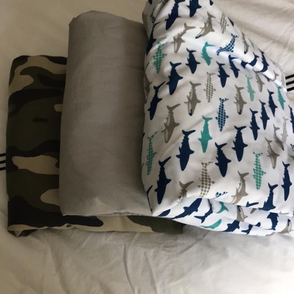 Bundle of three Twin  flat sheets in great condition